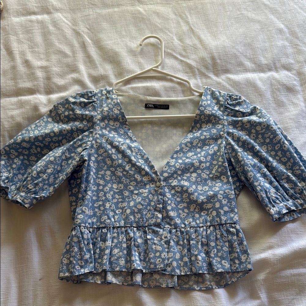 Zara Blue and White Floral Blouse